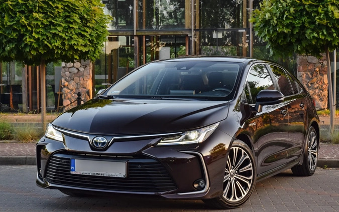 Toyota Corolla cena 83700 przebieg: 38800, rok produkcji 2019 z Sochaczew małe 704